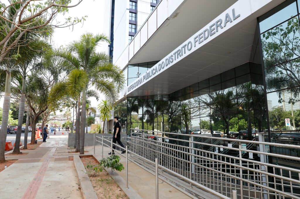 Concurso DPDF Defensor 2026: o que falta para o edital sair? Veja salário atualizado e situação das vagas