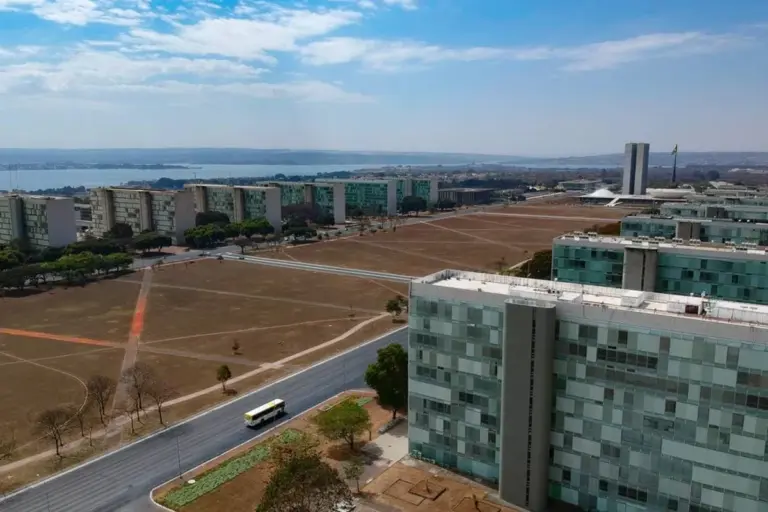 PEC da Reforma Administrativa 2025: confira as mudanças para os concursos e carreiras jurídicas