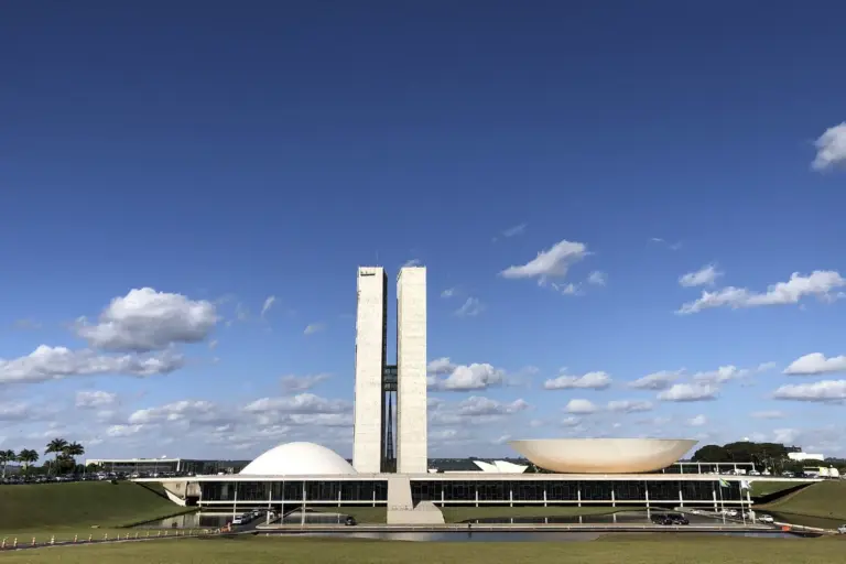 Projeto que amplia participação feminina nas polícias avança no Senado e segue para o Plenário