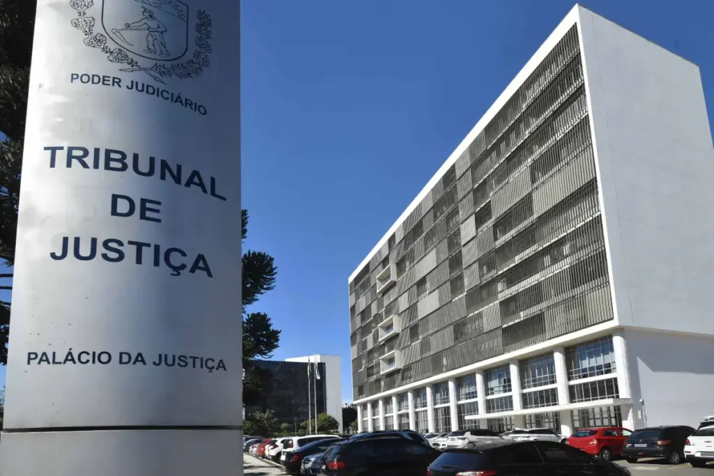Fachada do Tribunal de Justiça do Paraná