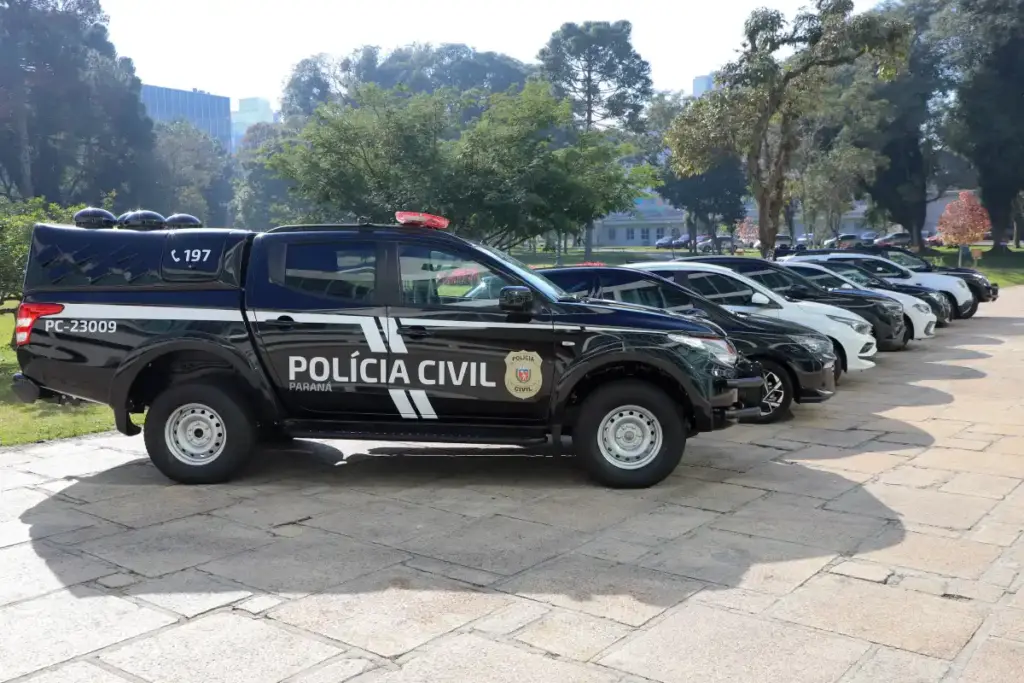 Veículos da Polícia Civil do Estado do Paraná