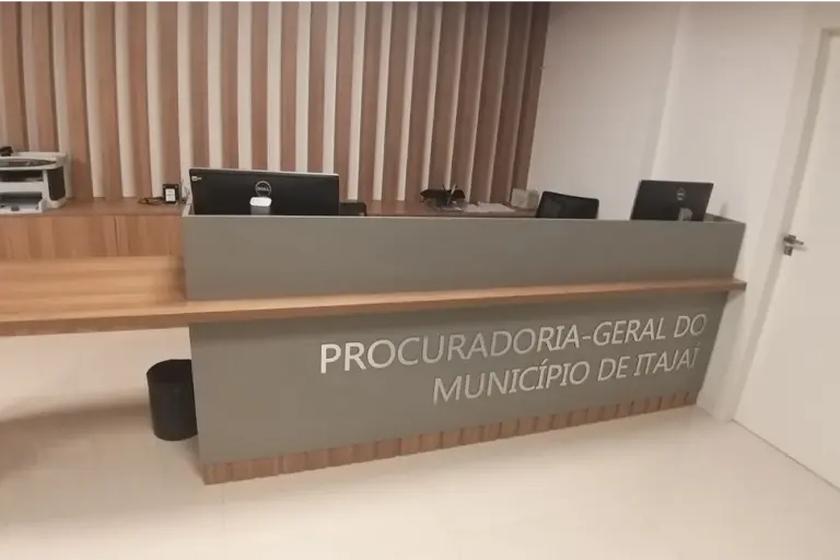 Concurso PGM Itajaí 2026: inscrições abertas para Procurador do Município; iniciais de R$25 mil