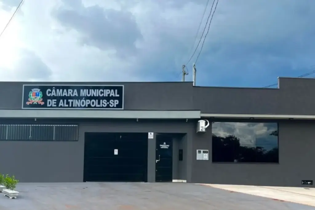 Fachada da Câmara de Altinópolis SP