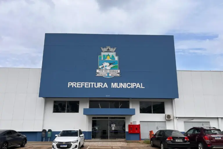 Concurso PGM Foz do Iguaçu PR: provas em julho; iniciais de R$ 10,3 mil