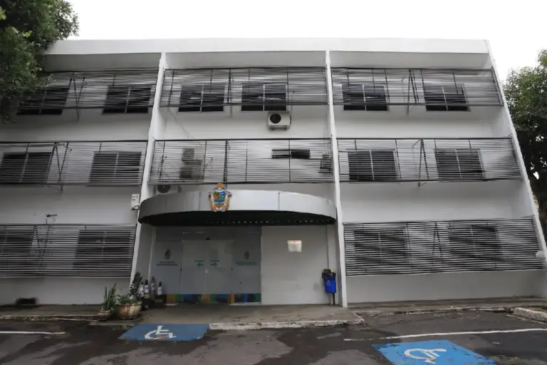 Concurso PGM Manaus 2026: FCC é oficialmente contratada, serão 6 vagas e iniciais de R$ 29 mil