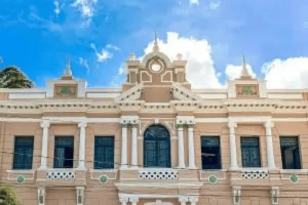 Fachada da prefeitura de Goiana (PE)