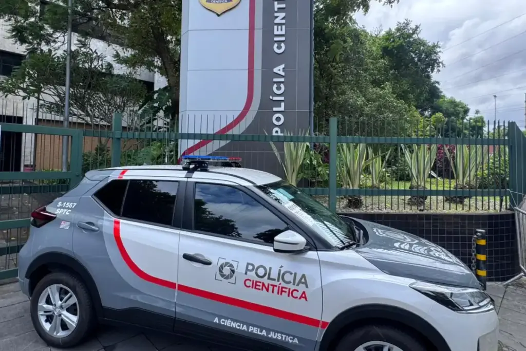 Viatura da Polícia Científica de São Paulo