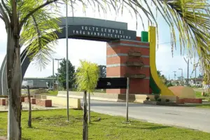 Concurso ISS Três Barras SC: edital publicado com vaga para Auditor Fiscal de Tributos Municipais; salário de R$ 7.756,16